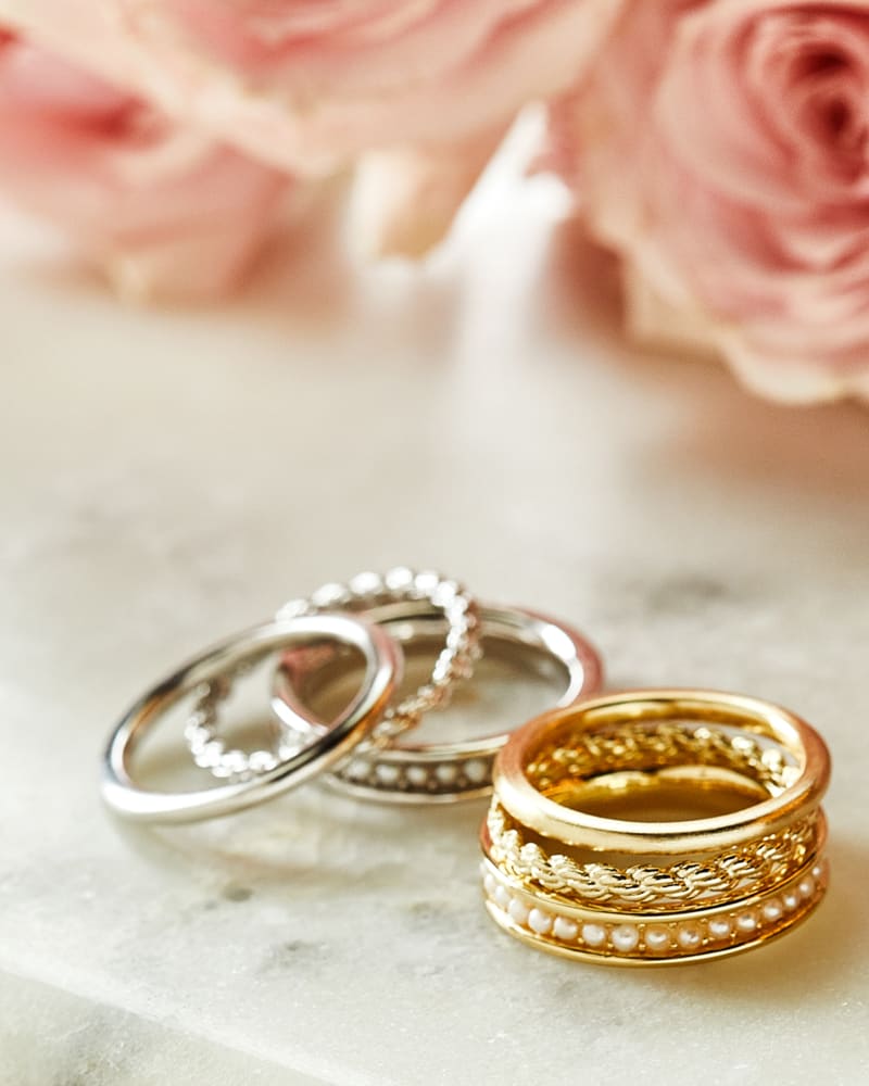  Arya Silver Ring Set In White Pearl