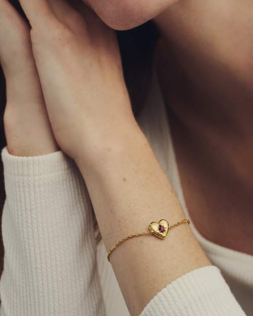  Bold Heirloom Heart Bracelet
