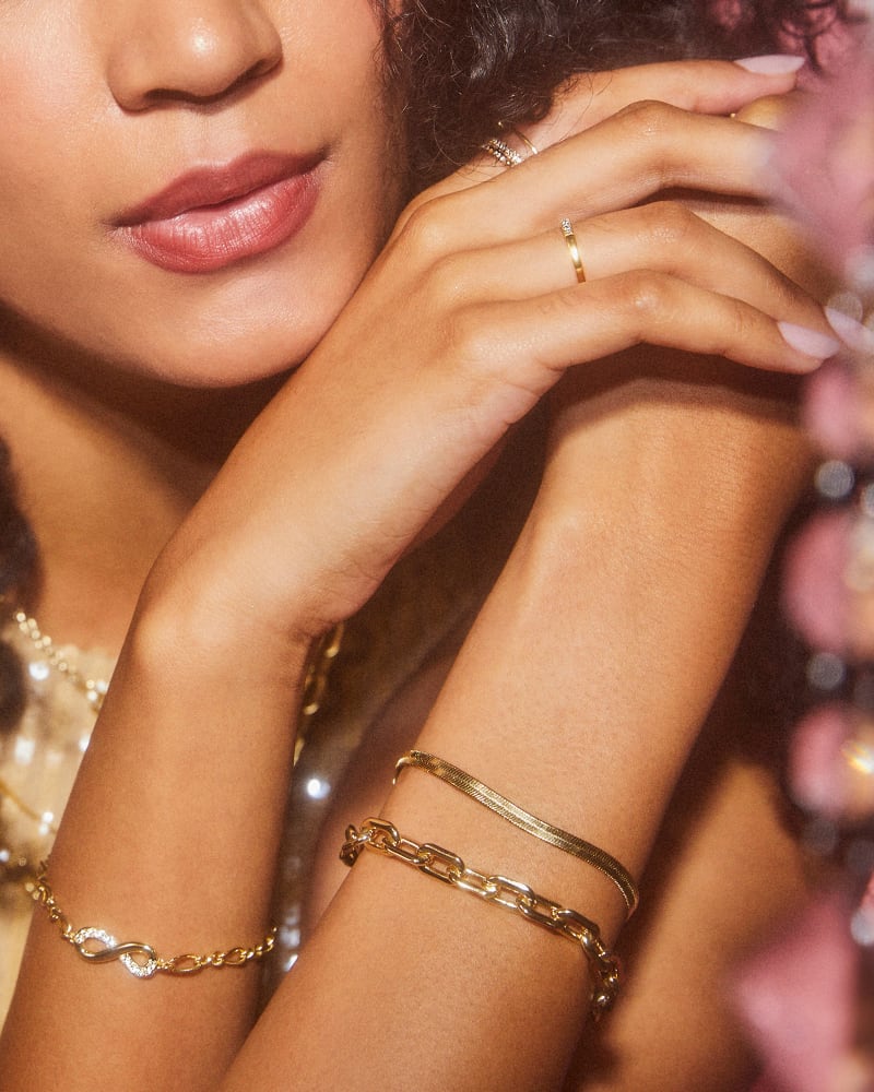  Korinne Chain Bracelet In Gold