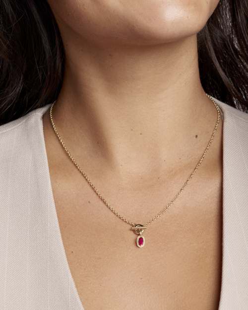  Mini Elisa Toggle Short Pendant Necklace