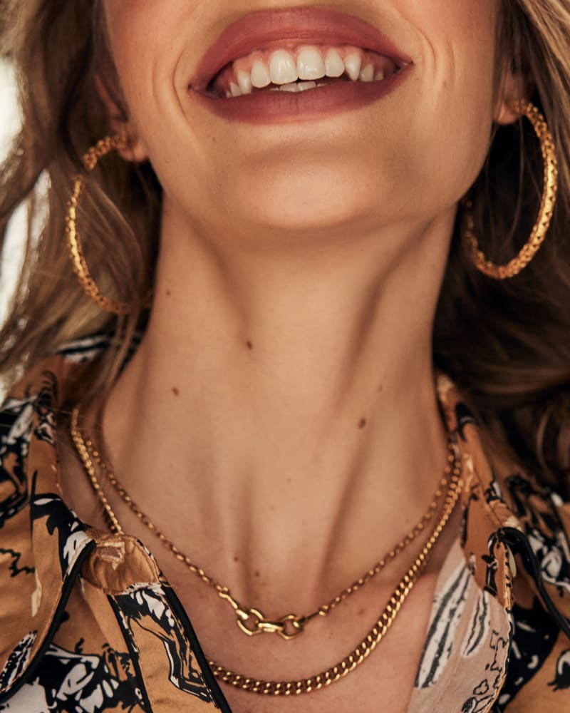  Beau Short Pendant Necklace In Vintage Gold