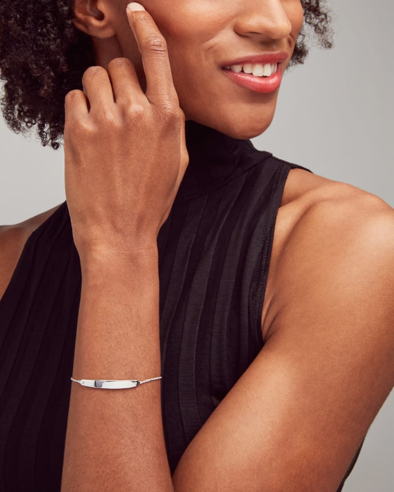  Mattie Bar Delicate Bracelet In 18k Gold Vermeil